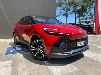 2025 Demo Toyota C-HR