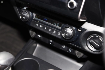 2025 New Toyota Hilux