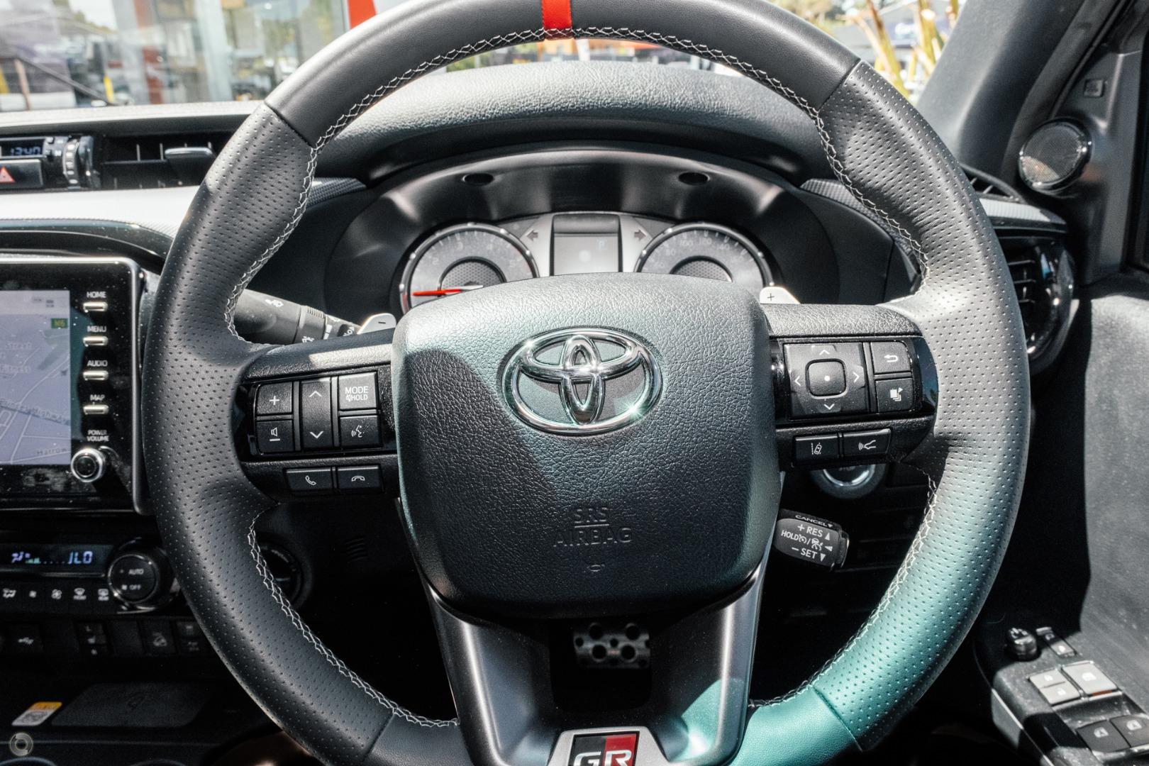 2025 New Toyota Hilux
