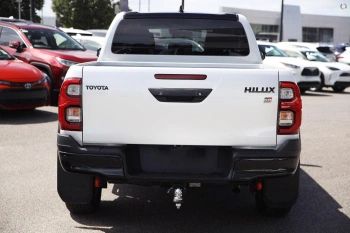 2025 New Toyota Hilux