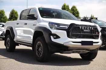 2025 New Toyota Hilux