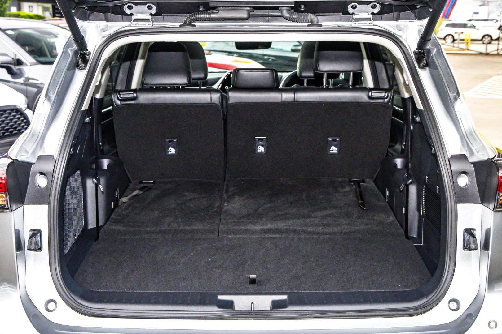 2025 New Toyota Kluger