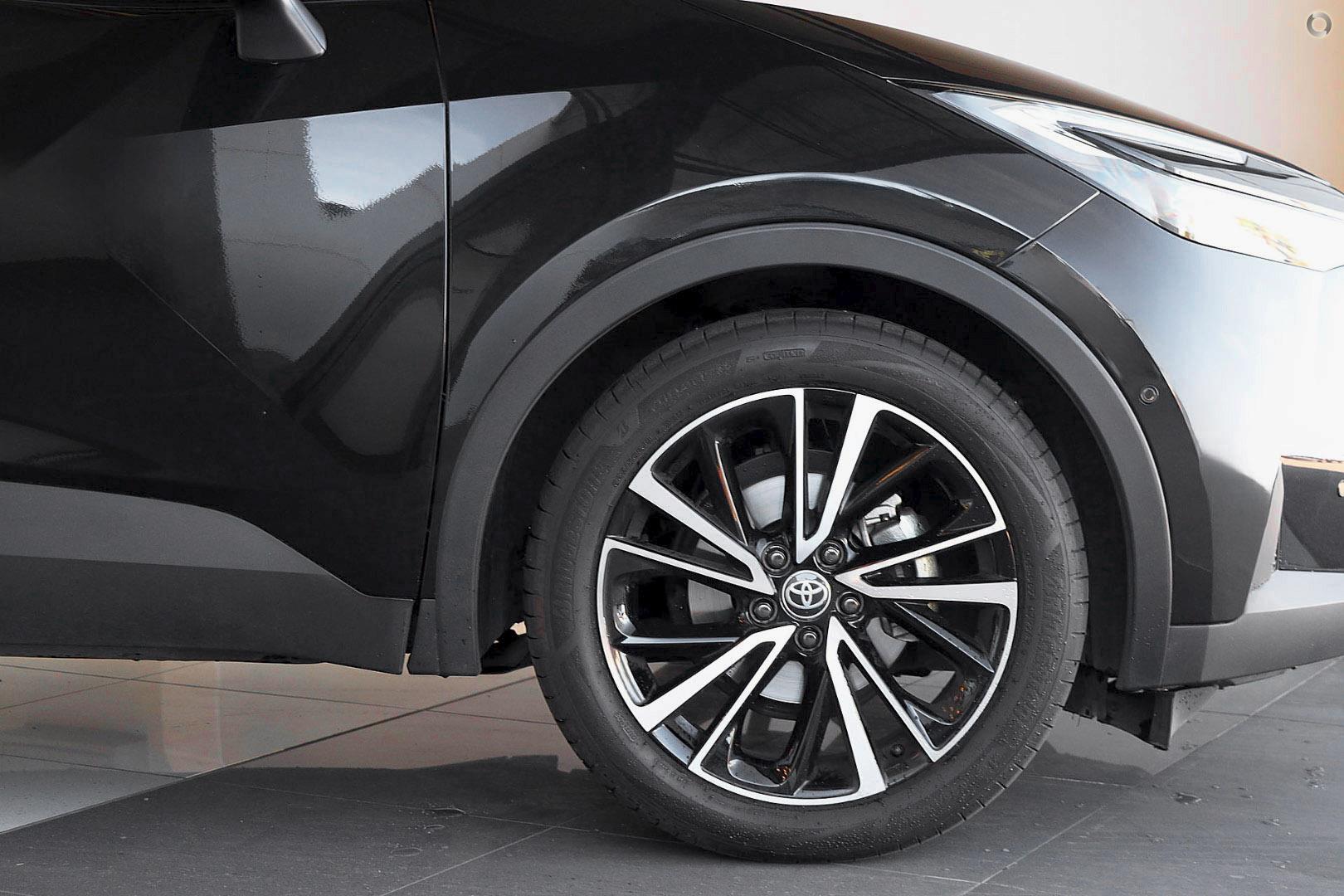 2025 New Toyota C-HR