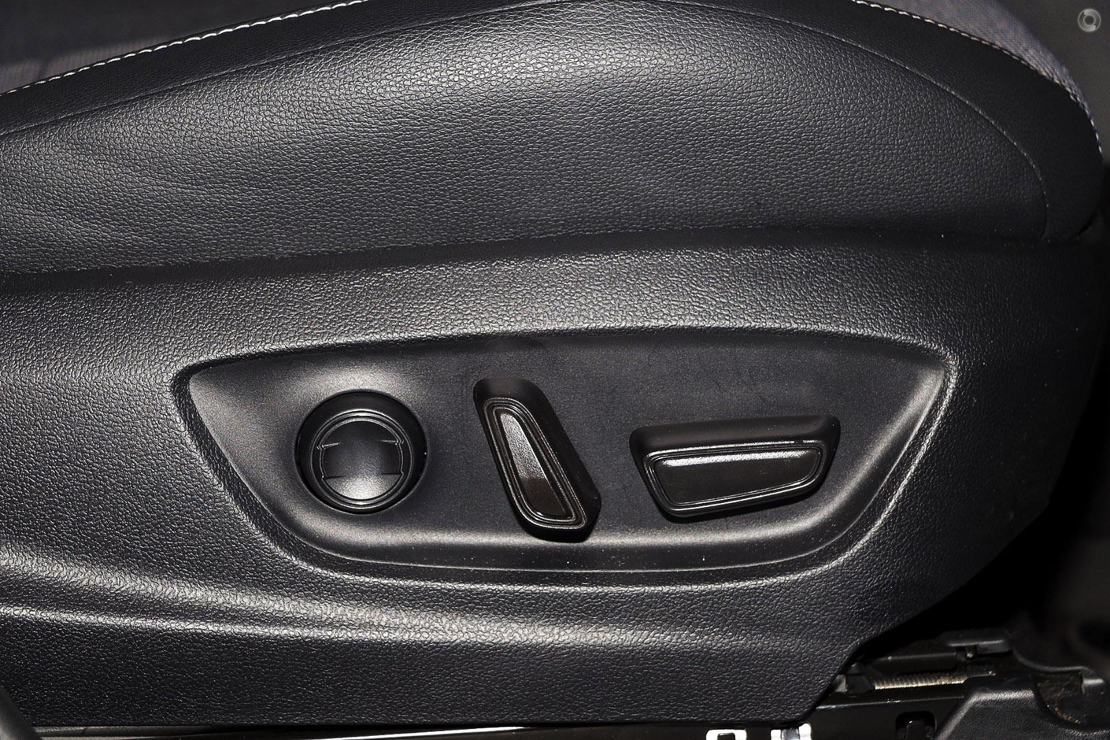 2025 New Toyota C-HR