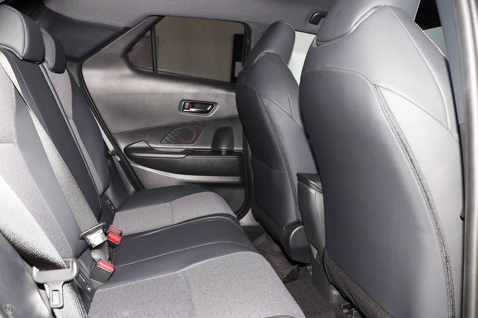 2025 New Toyota C-HR