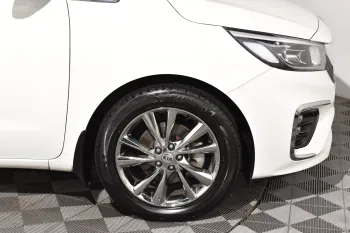 2020 Used Kia Carnival