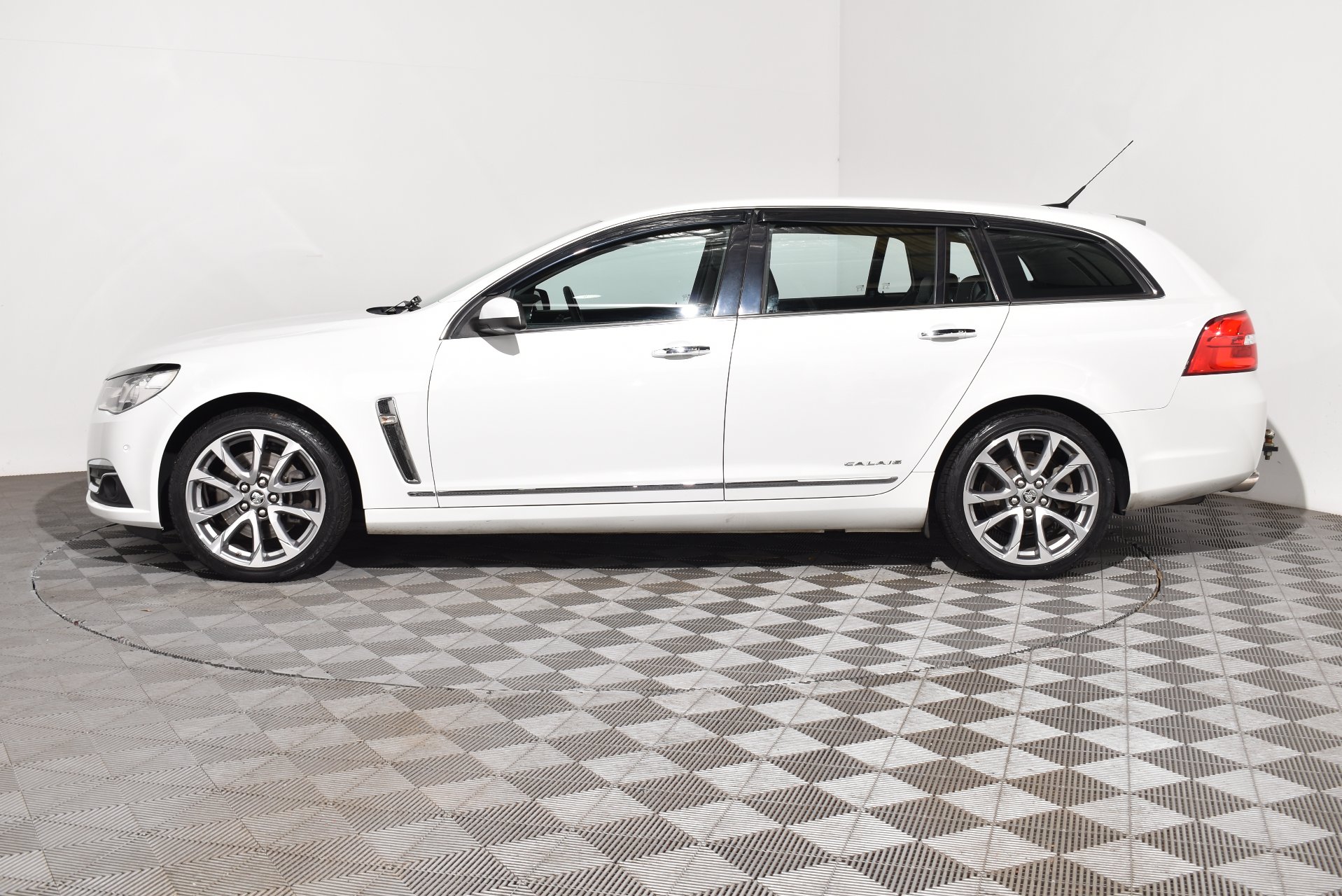 2017 Used Holden Calais
