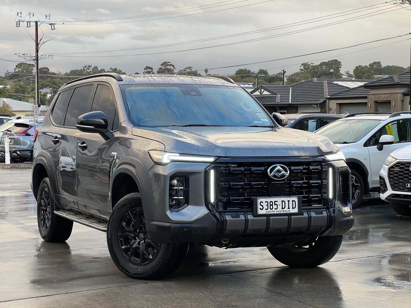 2025 Used LDV D90