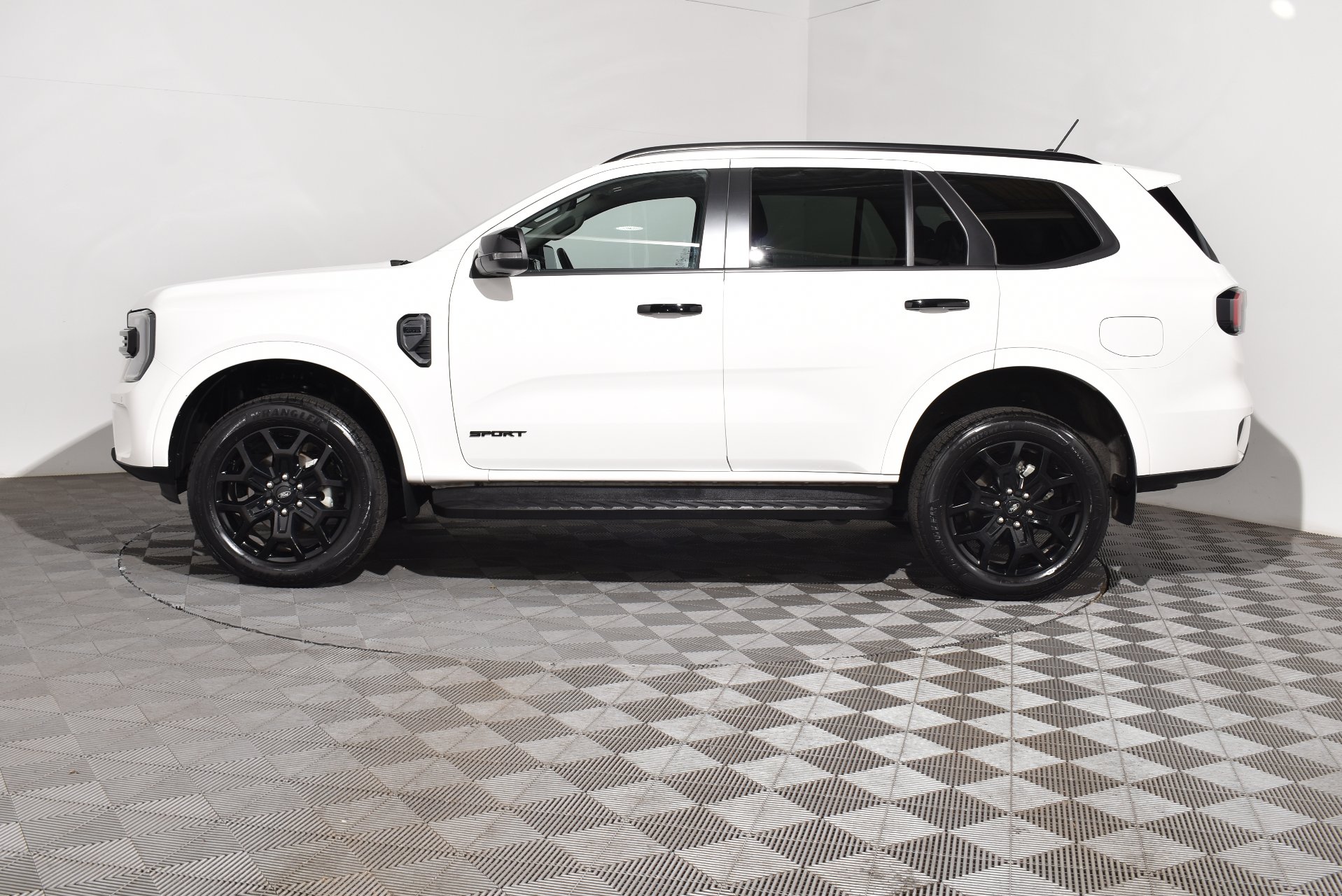 2024 Used Ford Everest