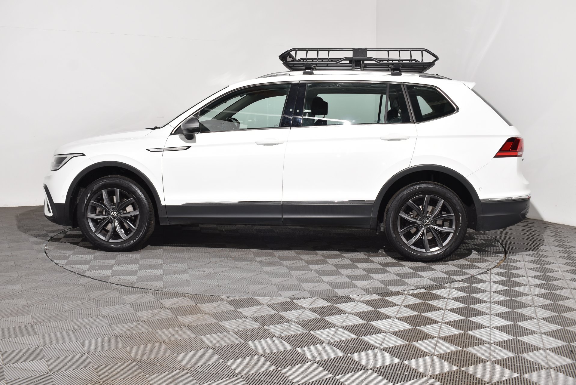 2023 Used Volkswagen Tiguan