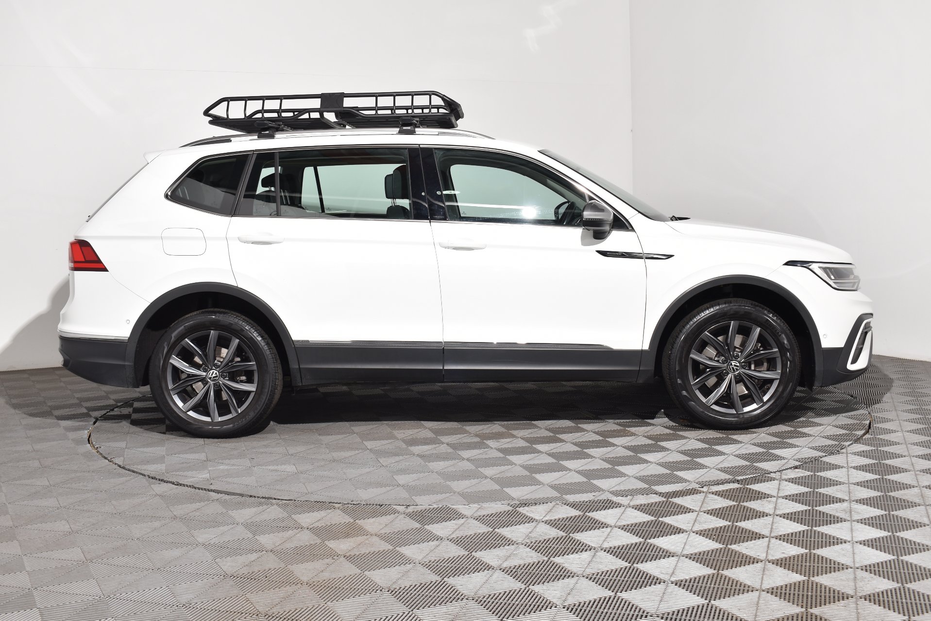 2023 Used Volkswagen Tiguan
