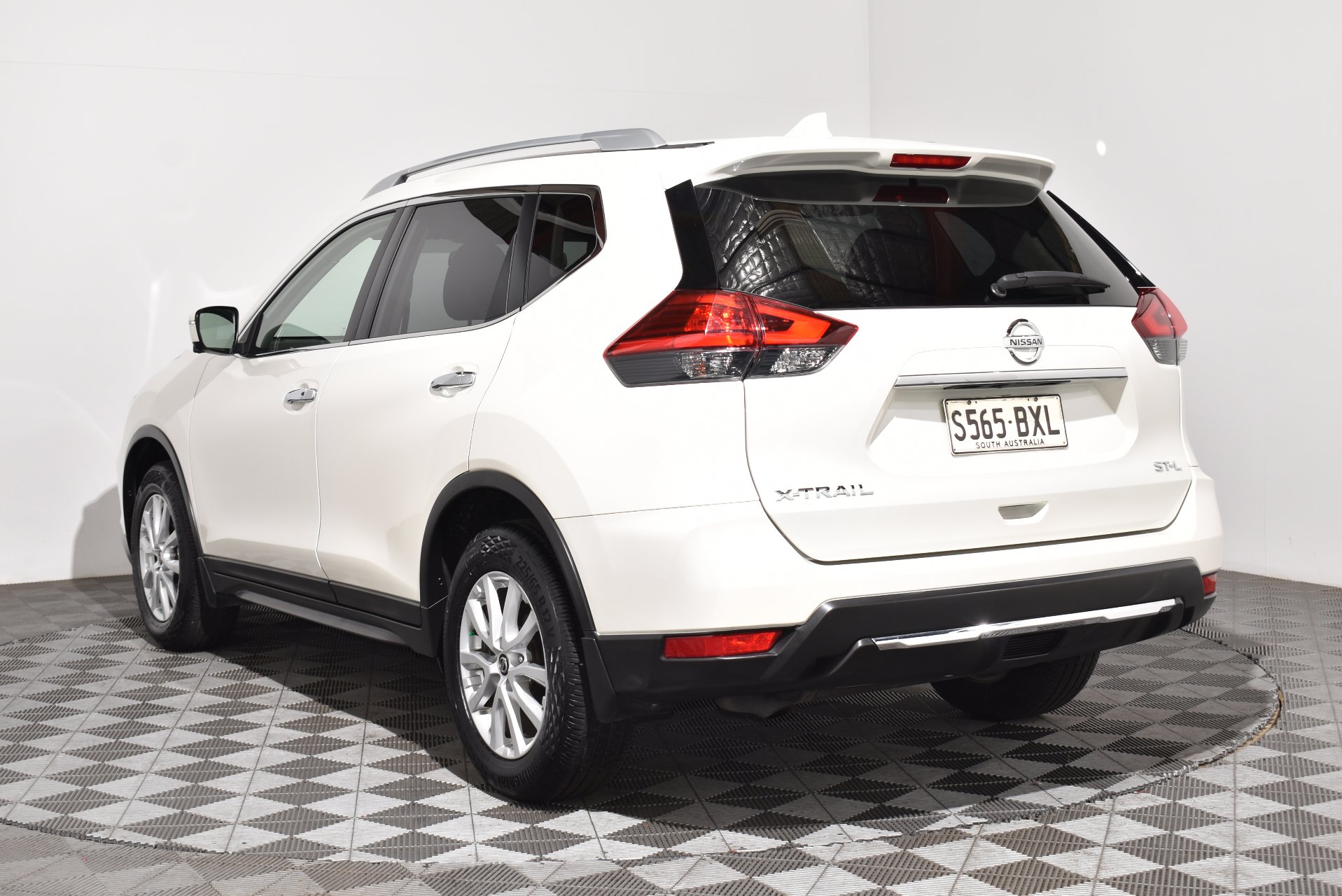2018 Used Nissan X-TRAIL