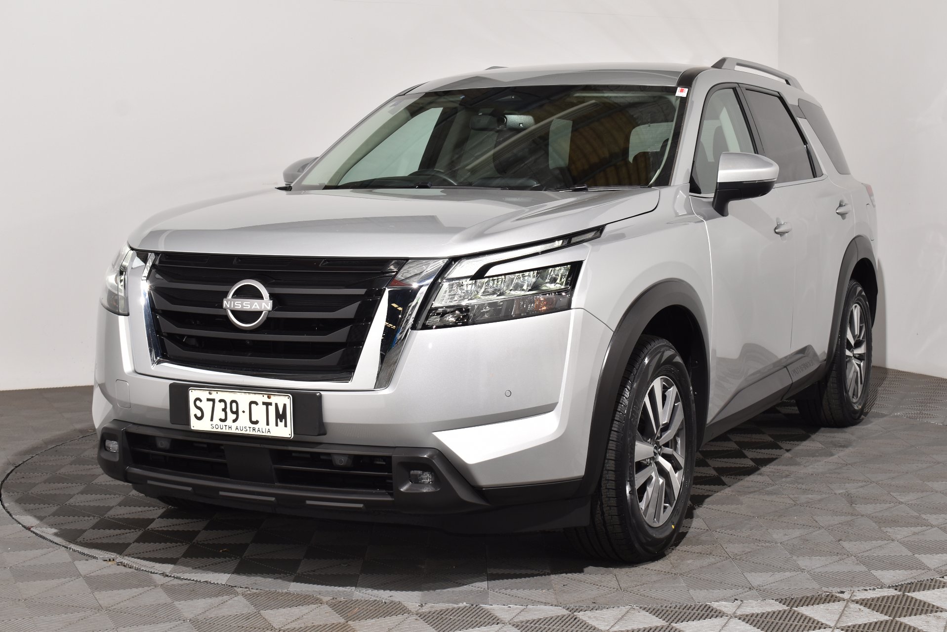 2022 Used Nissan Pathfinder
