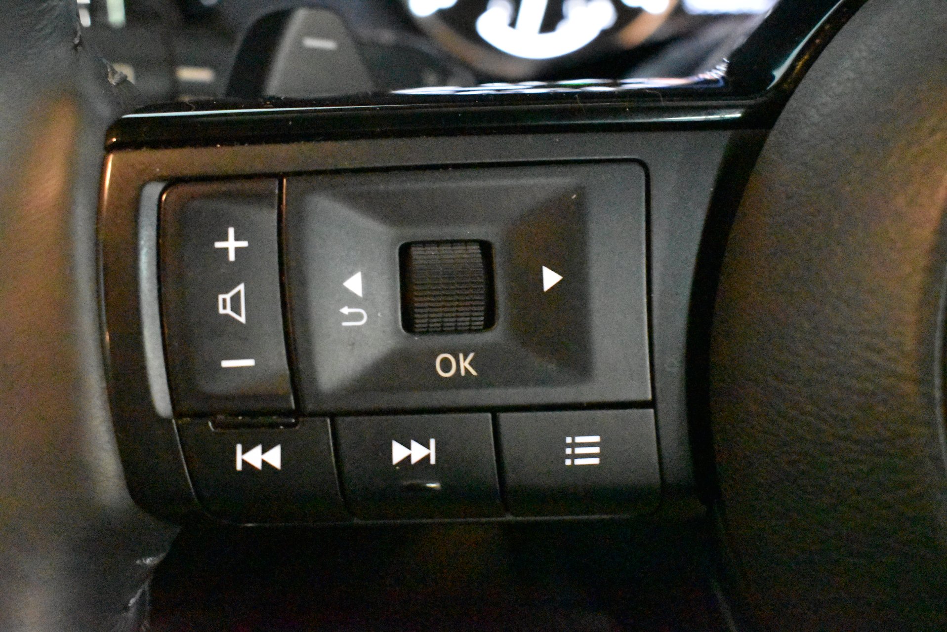 2022 Used Nissan Pathfinder