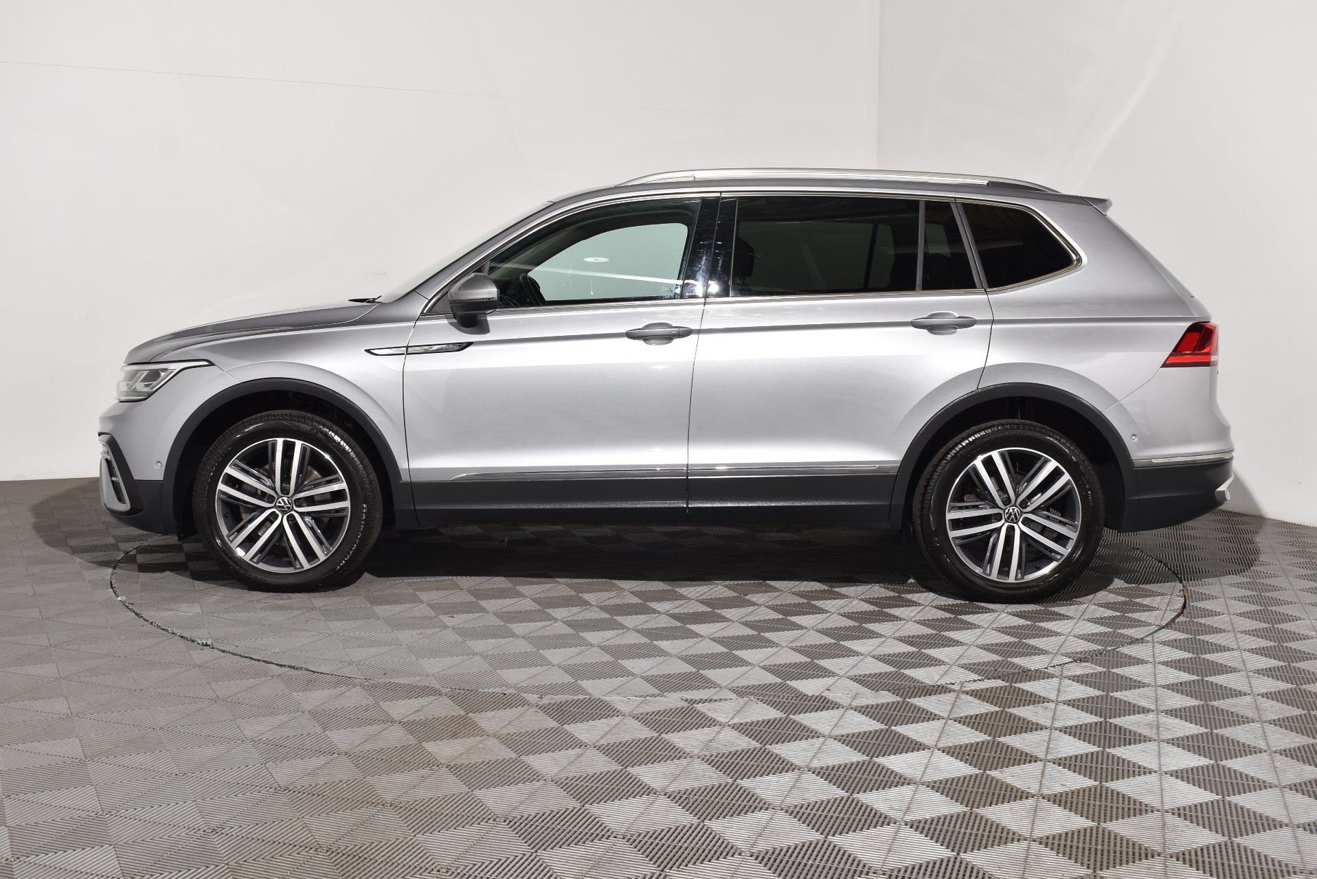 2023 Used Volkswagen Tiguan