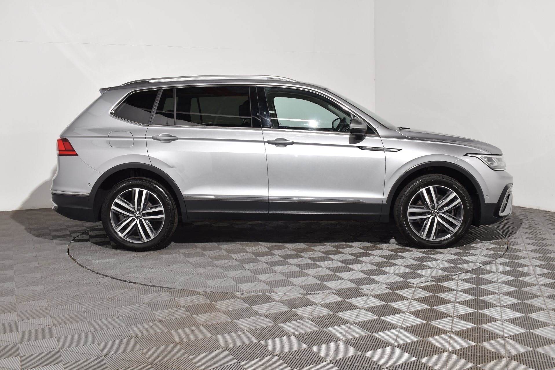 2023 Used Volkswagen Tiguan