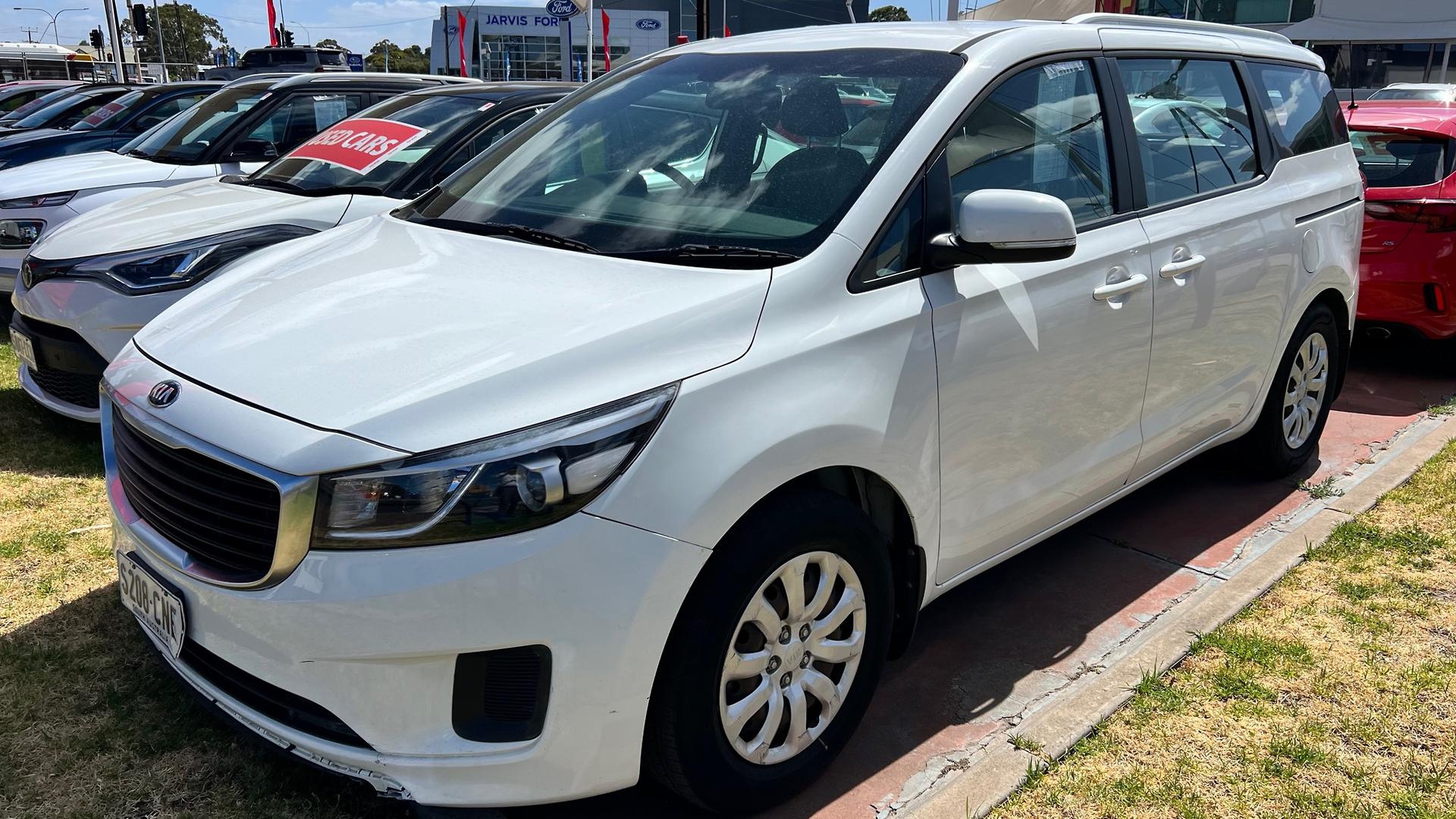 2017 Used Kia Carnival