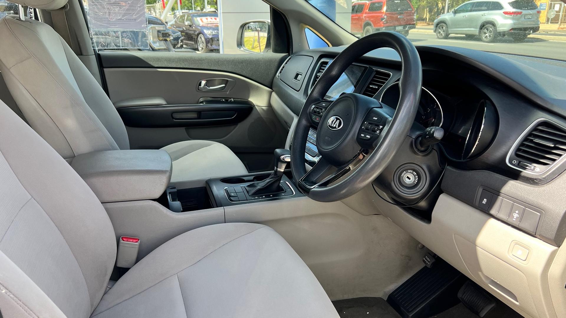 2017 Used Kia Carnival