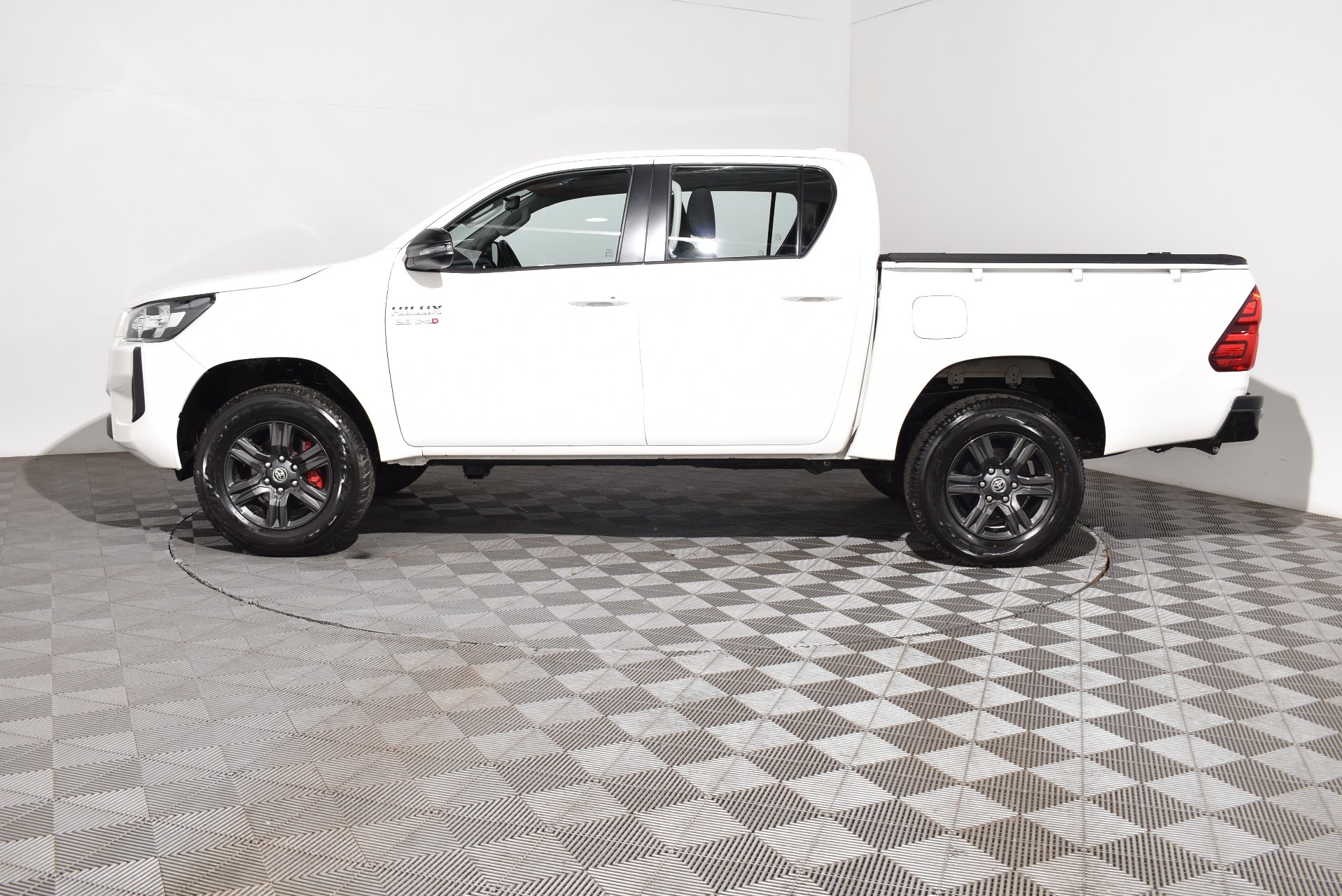 2025 Used Toyota Hilux