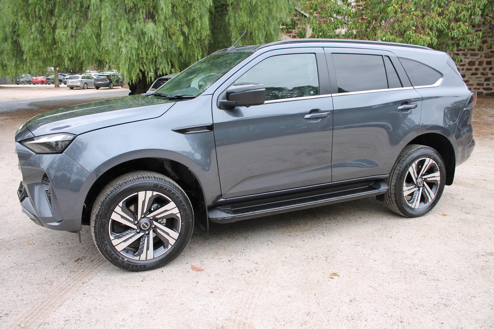 2025 Demo Isuzu MU-X