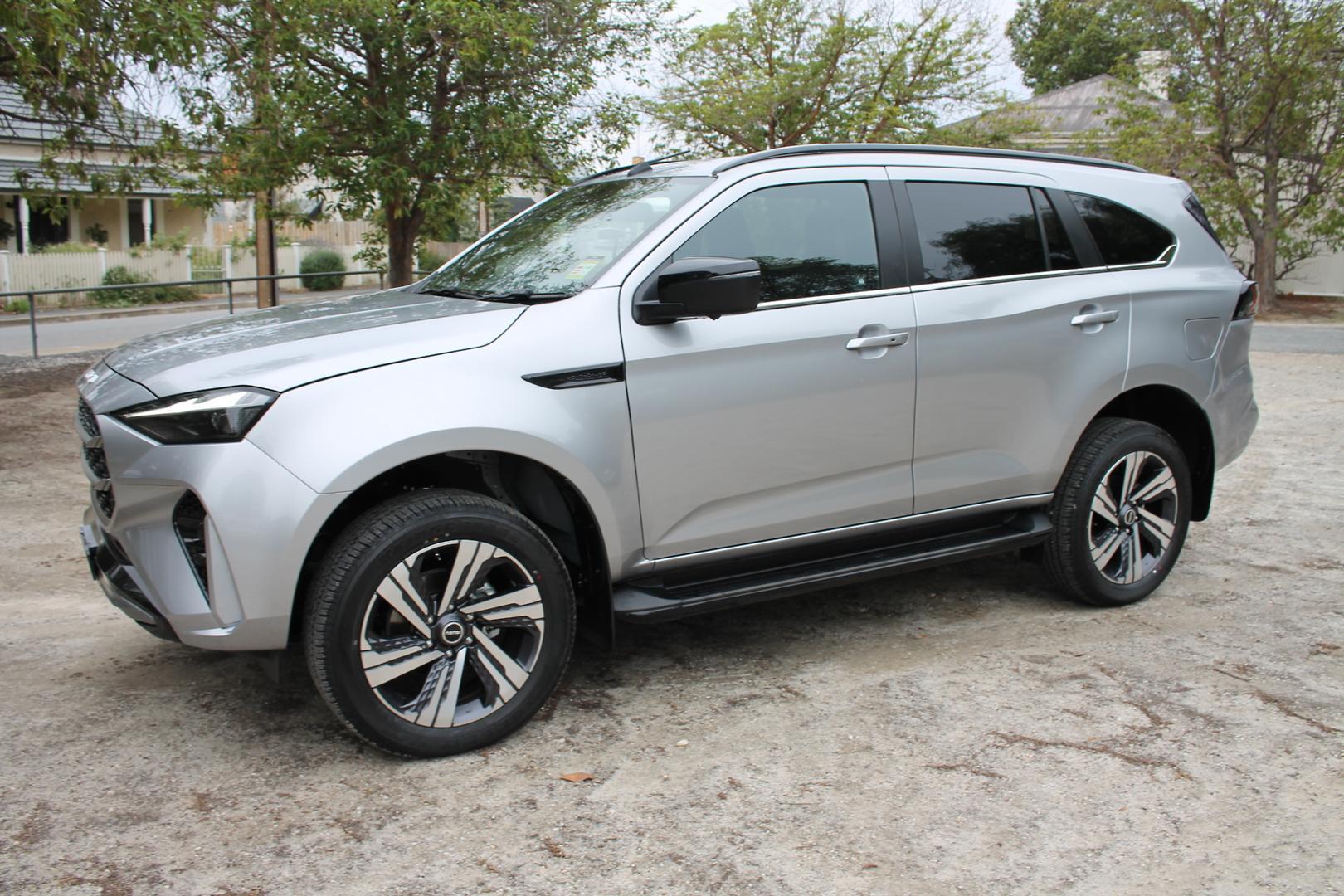 2025 Demo Isuzu MU-X
