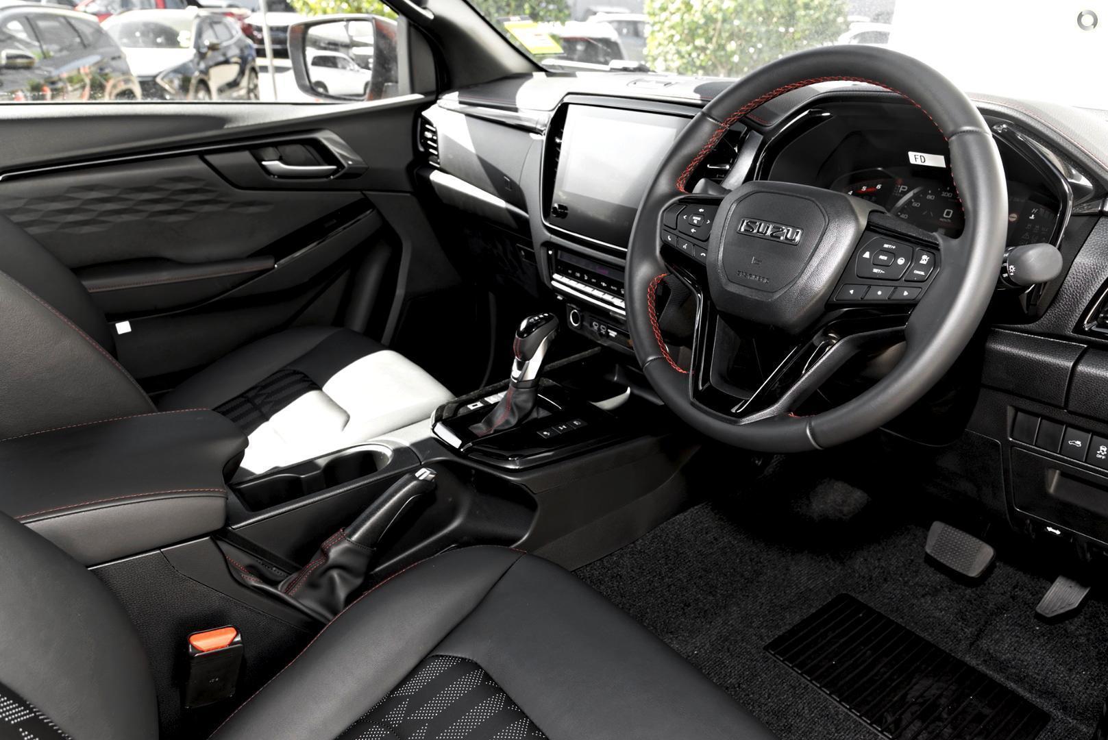 2025 New Isuzu D-MAX