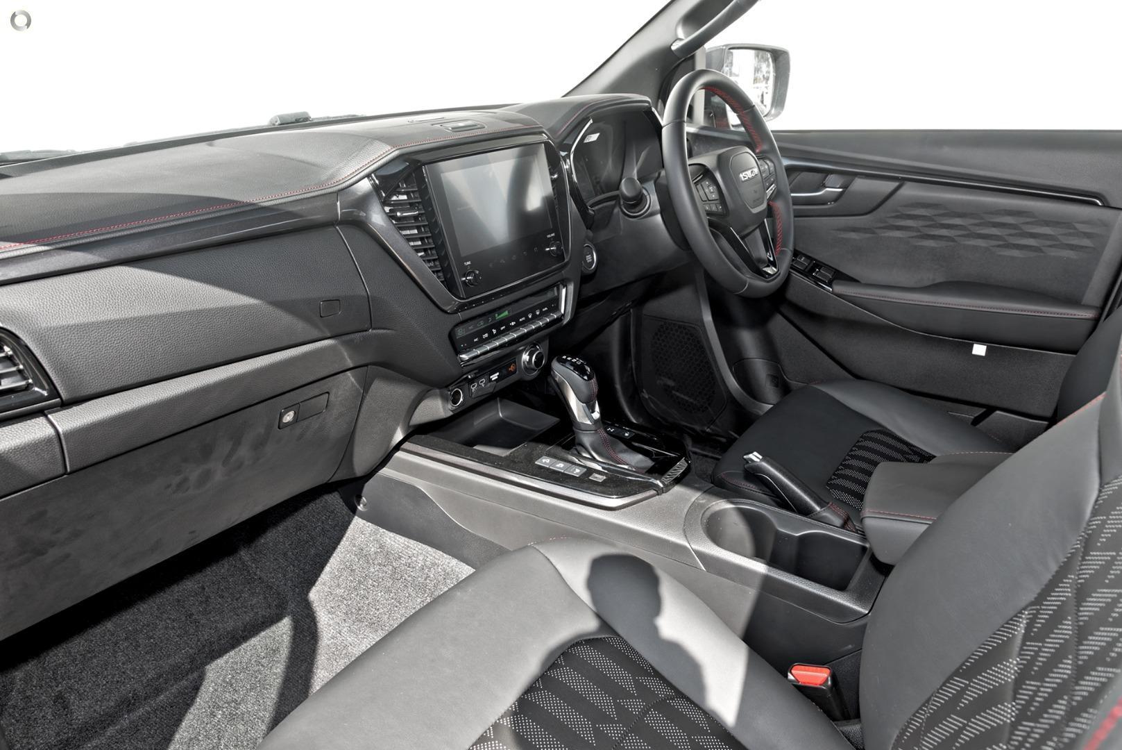 2025 New Isuzu D-MAX