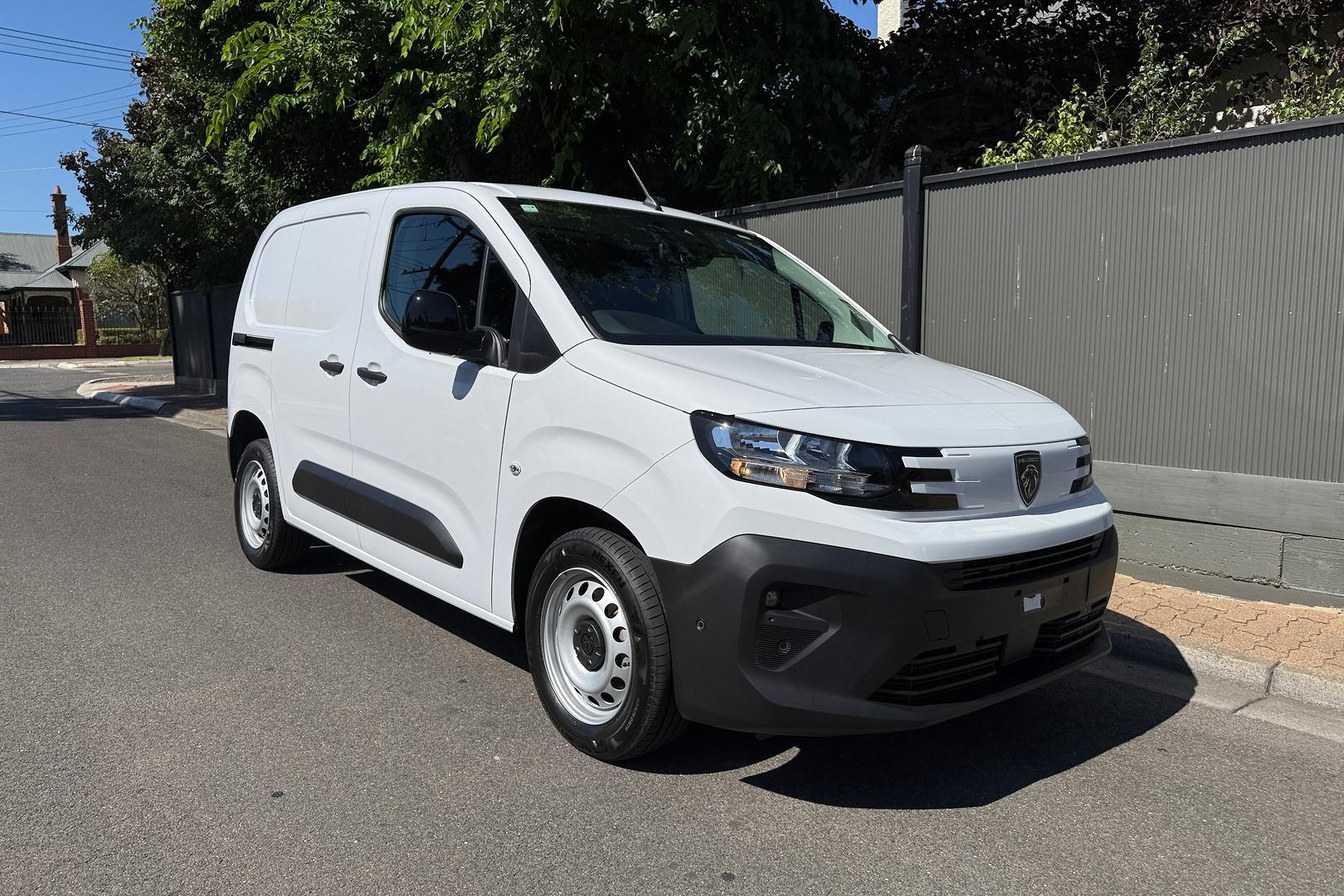 2025 New Peugeot Partner