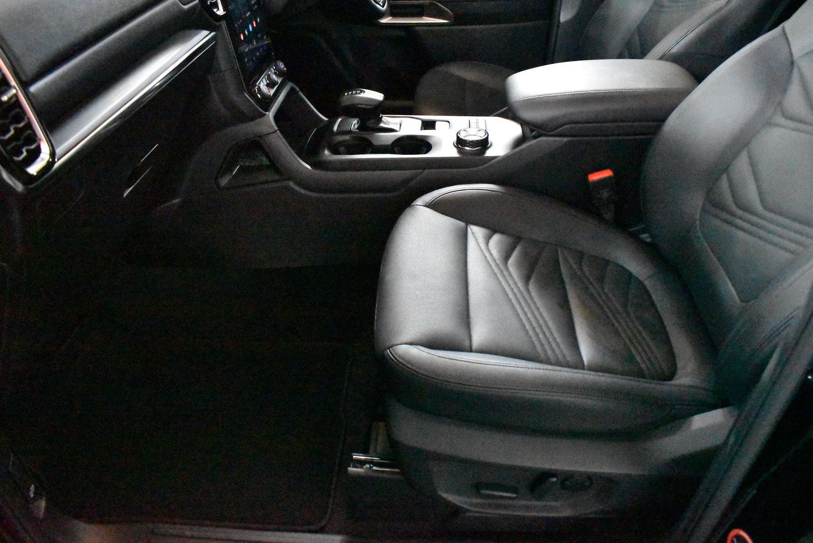 2025 Used Ford Everest