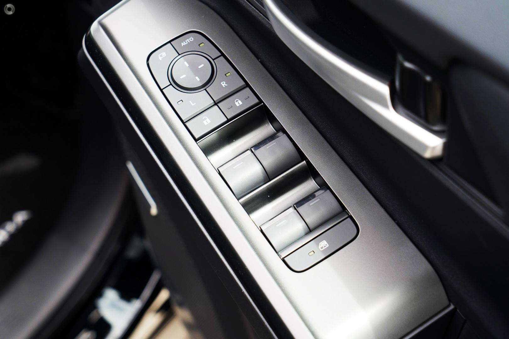 2025 New Subaru Solterra