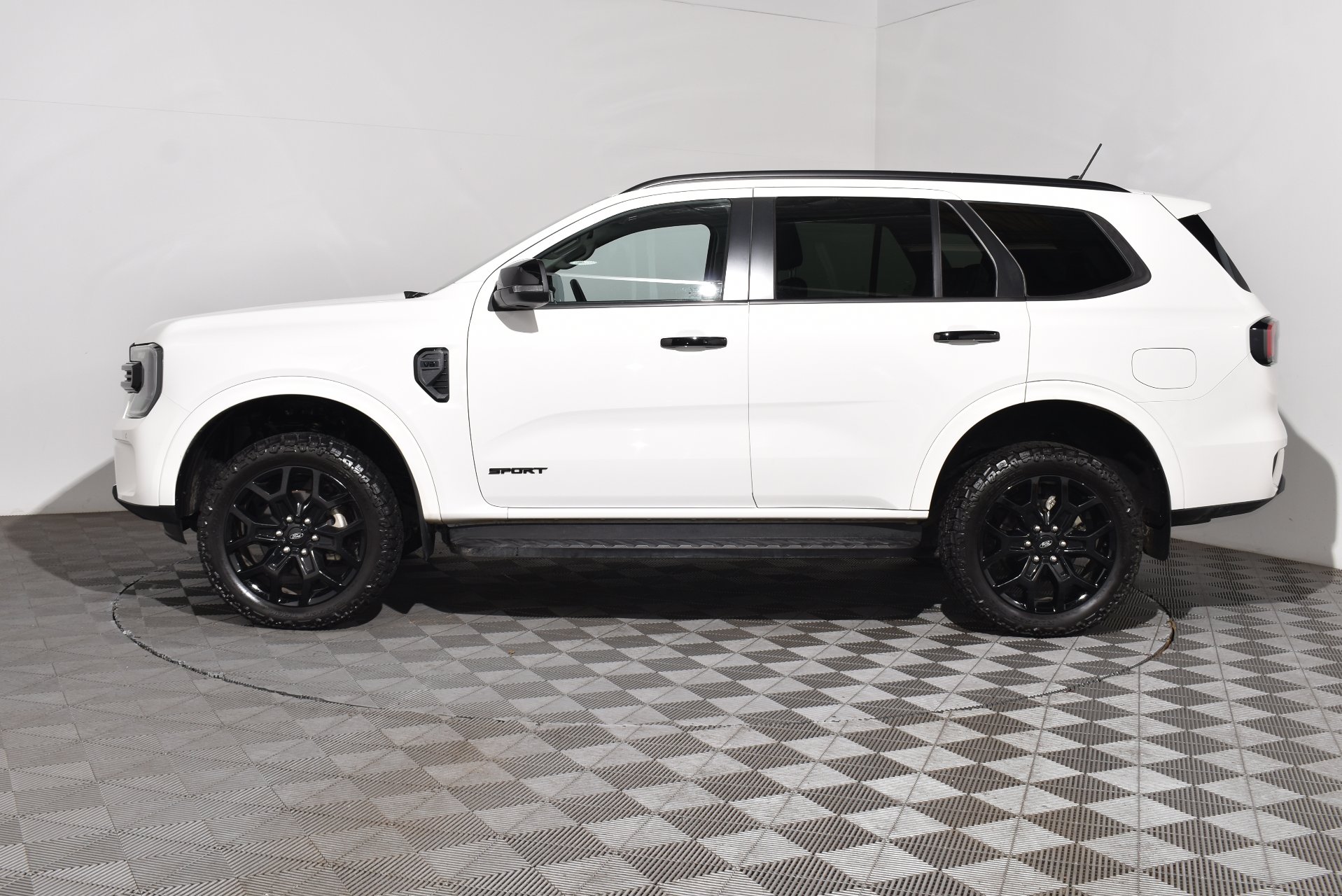 2023 Used Ford Everest