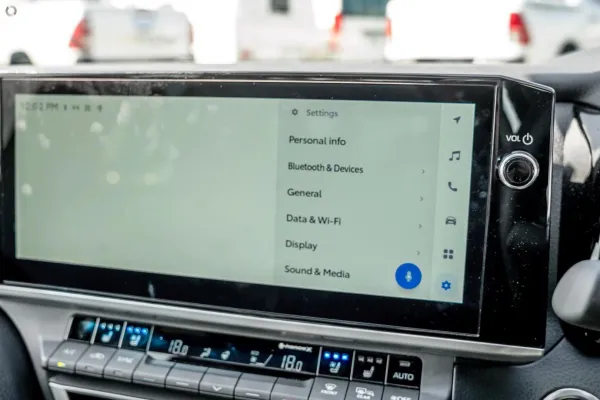 2025 New Toyota Camry AXVH80R SL Sedan