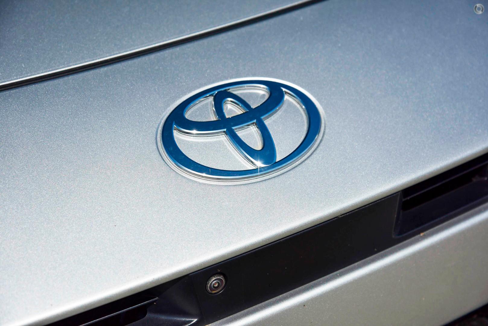 2026 New Toyota Camry AXVH80R Ascent Sedan