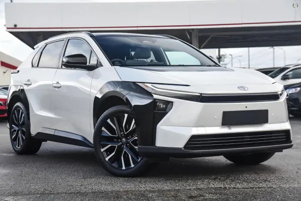 2026 New Toyota bZ4X XEAM15R SUV