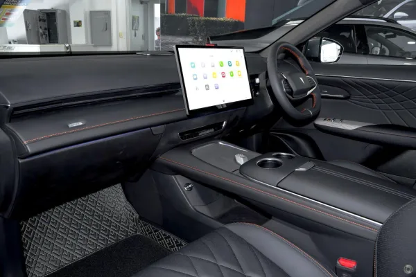 2025 Demo Deepal S07 SUV