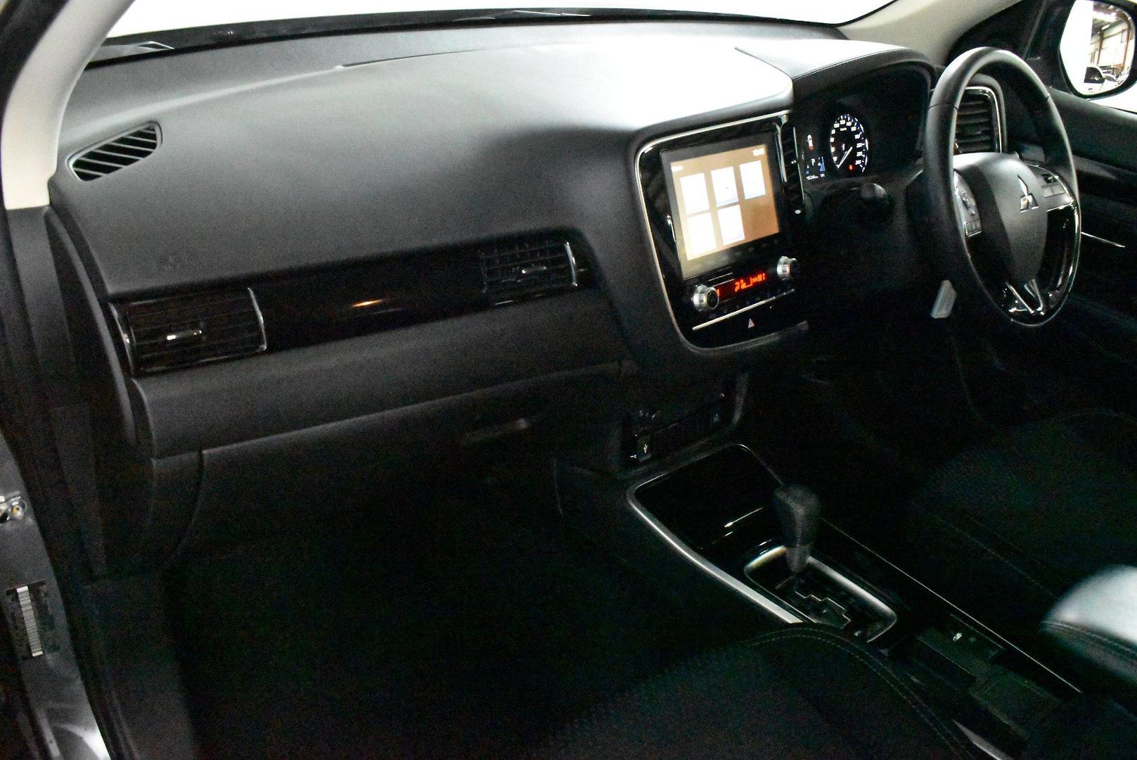 2020 Used Mitsubishi Outlander ZL ES SUV