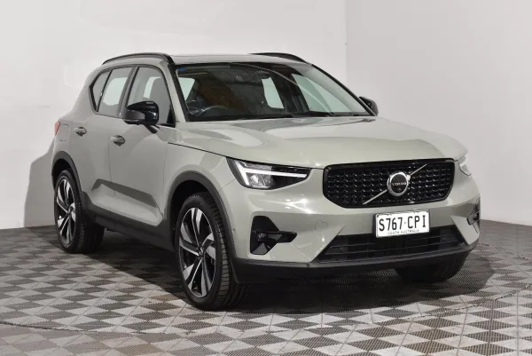 2022 Used Volvo XC40 Ultimate B5 Dark SUV
