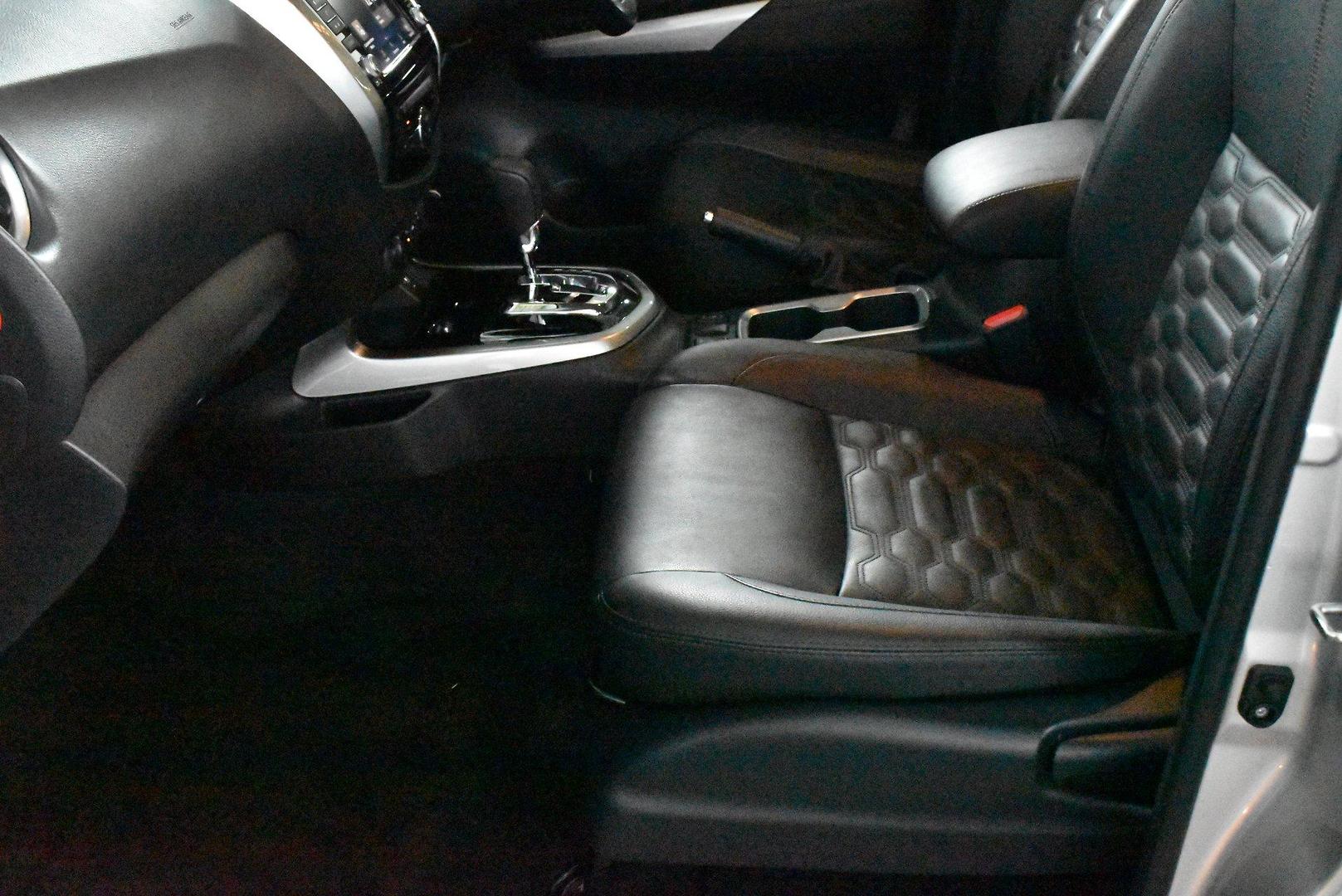 2023 Used Nissan Navara D23 STX Utility