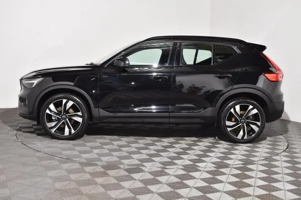 2022 Used Volvo XC40 Ultimate B5 Dark SUV