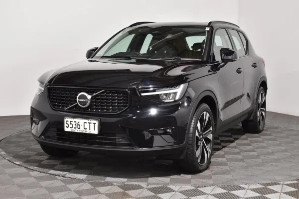 2022 Used Volvo XC40 Ultimate B5 Dark SUV