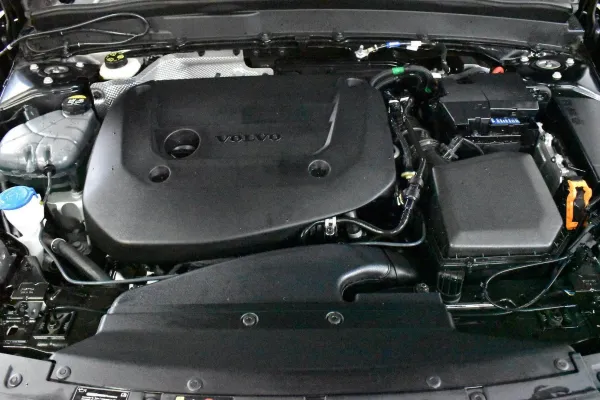 2022 Used Volvo XC40 Ultimate B5 Dark SUV
