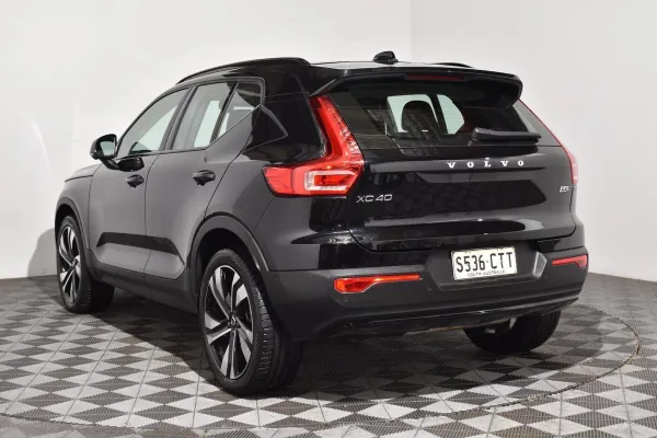 2022 Used Volvo XC40 Ultimate B5 Dark SUV