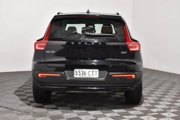 2022 Used Volvo XC40 Ultimate B5 Dark SUV