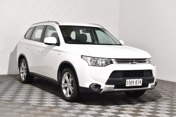 2014 Used Mitsubishi Outlander ZJ ES SUV