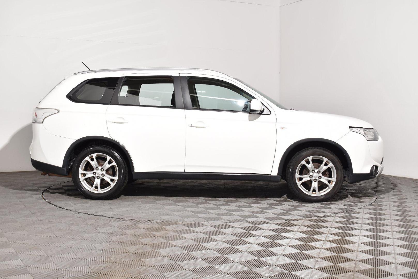 2014 Used Mitsubishi Outlander ZJ ES SUV