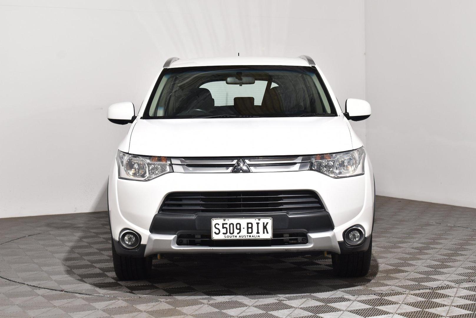 2014 Used Mitsubishi Outlander ZJ ES SUV