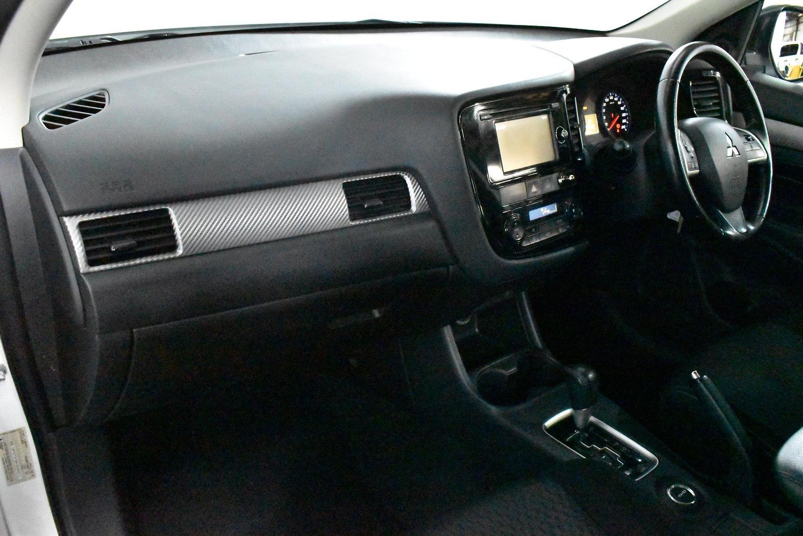 2014 Used Mitsubishi Outlander ZJ ES SUV