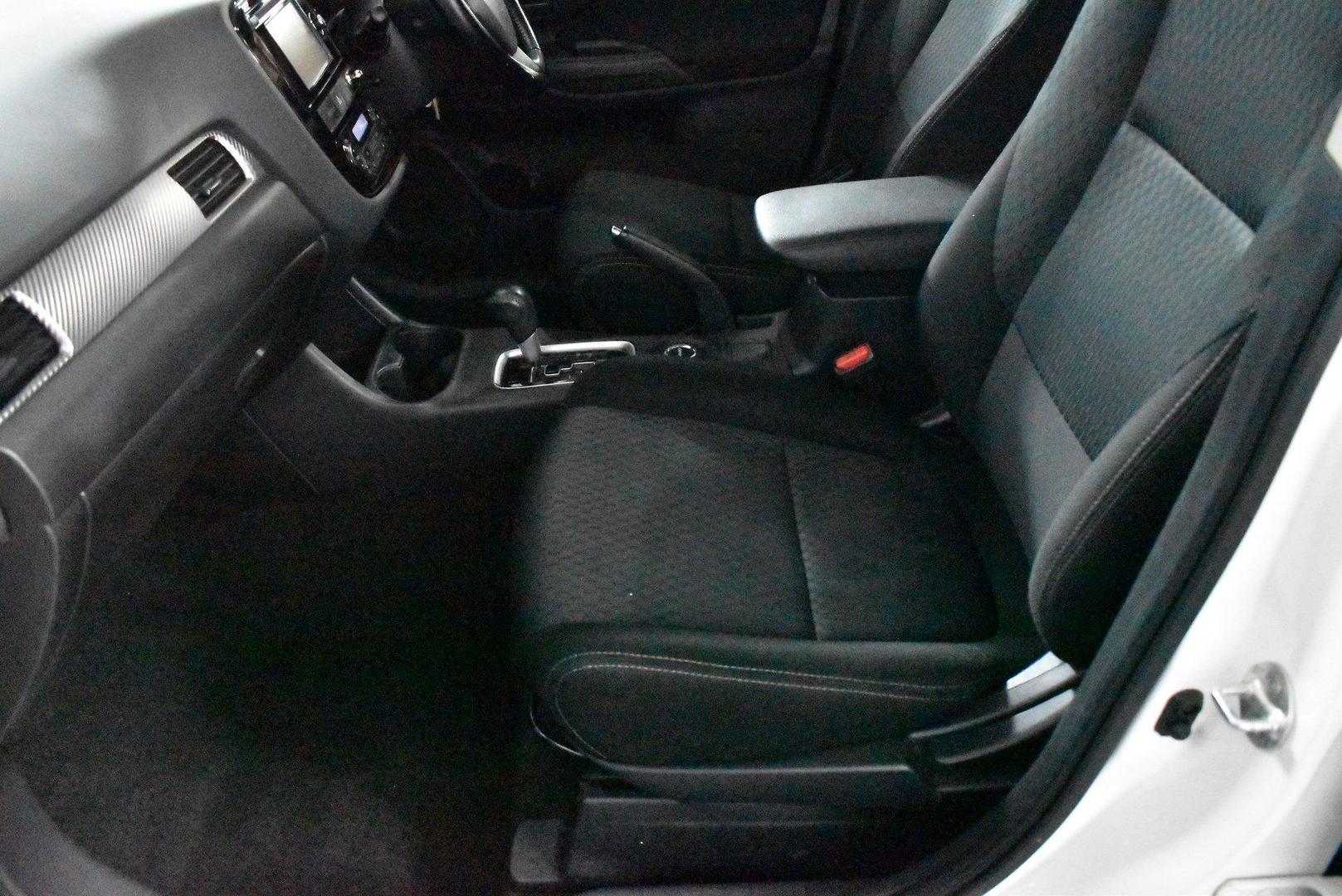 2014 Used Mitsubishi Outlander ZJ ES SUV