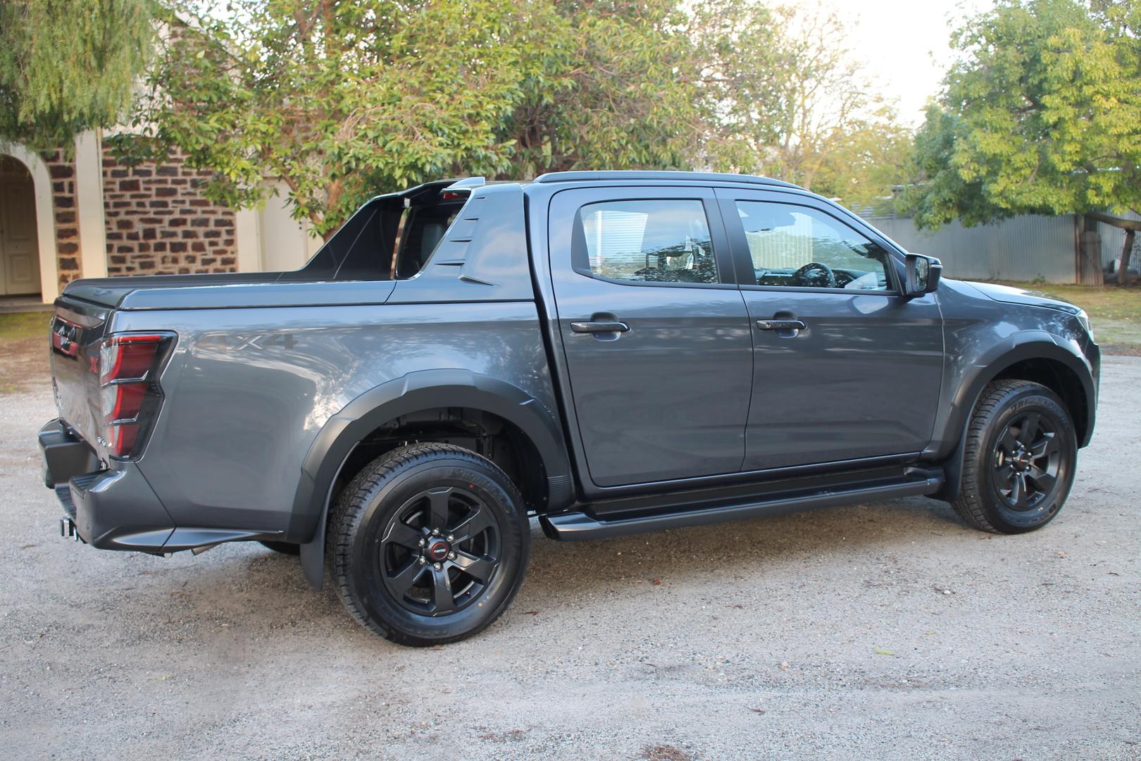 2025 Demo Isuzu D-MAX XTERRAIN Utility