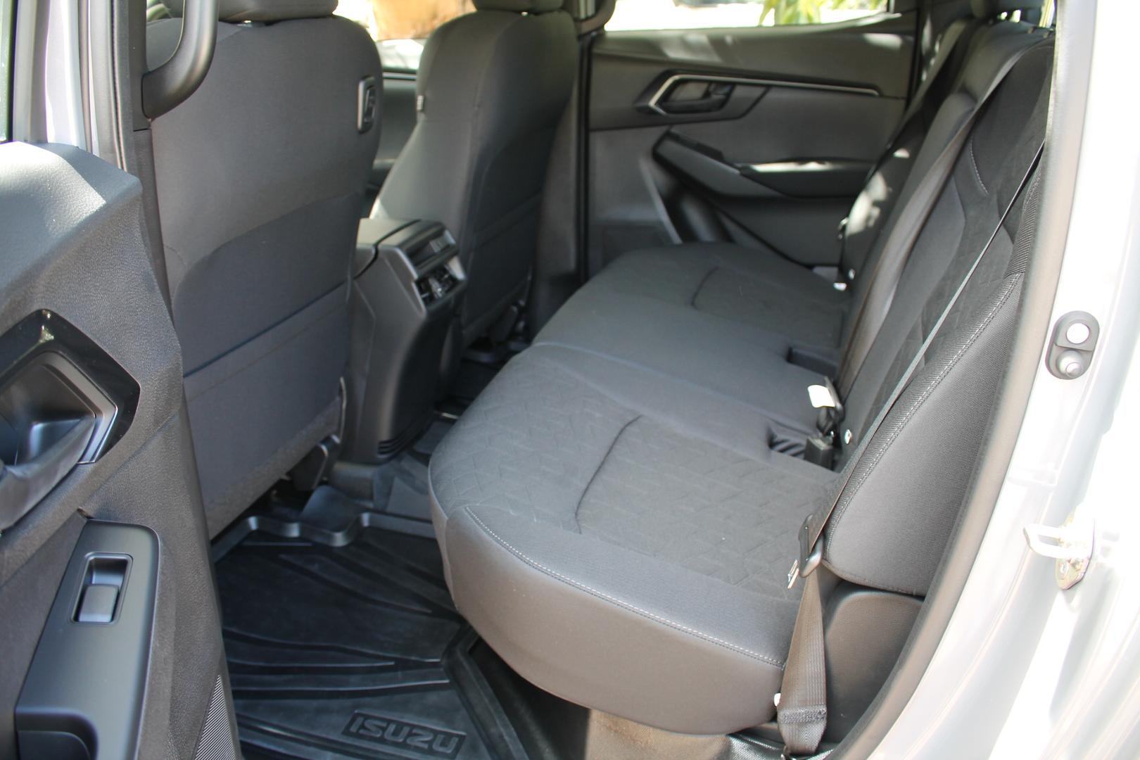 2025 Demo Isuzu D-MAX XRIDER Utility